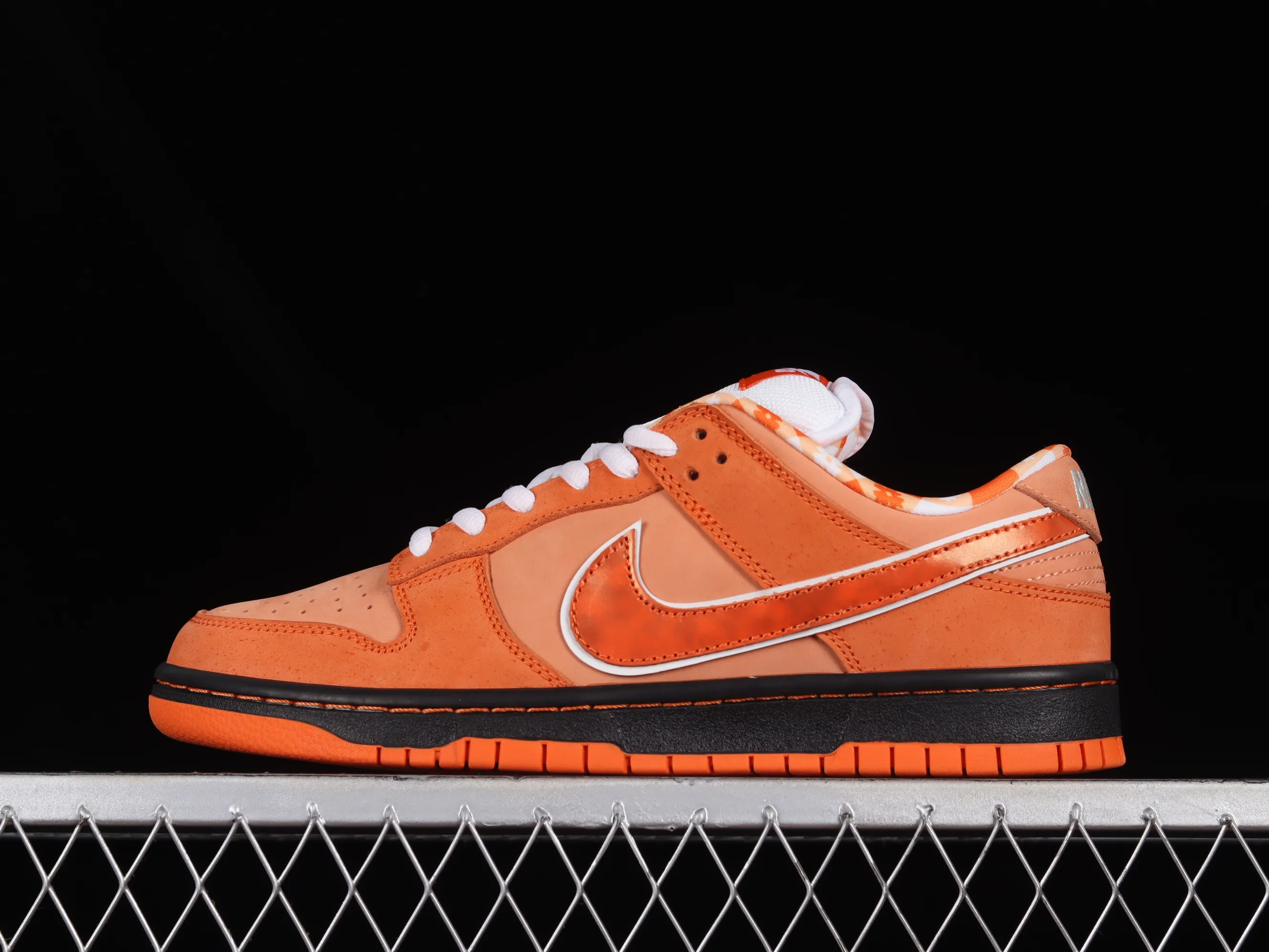 All Categories Nk SB Dunk Series Nk SB Dunk Low Low-top sneakers Concepts x Nk SB Dunk Low "Orange Lobster" Orange Lobster SB low-top sports and leisure sneakers FD8776-800